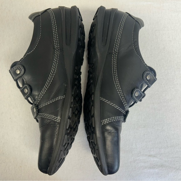 Ecco Womens 38 Black Leather Walking Shoes size 7/7.5 EUC Casual Sneakers - Picture 9 of 10